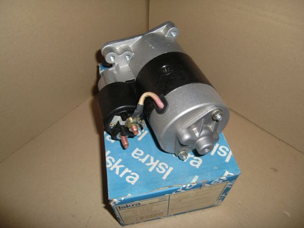 Startér (12V, 0,95kW) VOLVO 440 K, 460 L, 480 E; RENAULT 11, 19 I, 19 I CHAMADE, 19 II, 19 II CHAMADE, 21, 9, CLIO I, RAPID 1.0-2.0 09.81-03.98