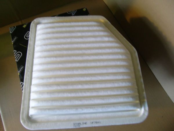 Vzduchový filtr LEXUS IS II, IS III, RC; TOYOTA RAV 4 III, RAV 4 IV 2.0-2.5H 08.05-