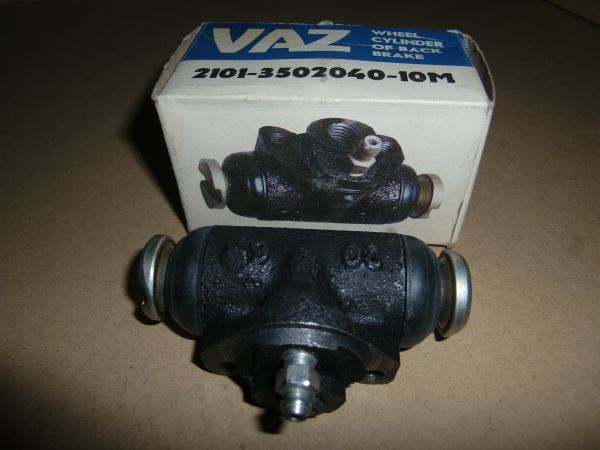 Brzdový váleček Zadní vlevo/vpravo (litina) LADA 1200-1500, 1200-1600, NADESCHDA, NIVA, NOVA 1.2-1.9D 01.70-