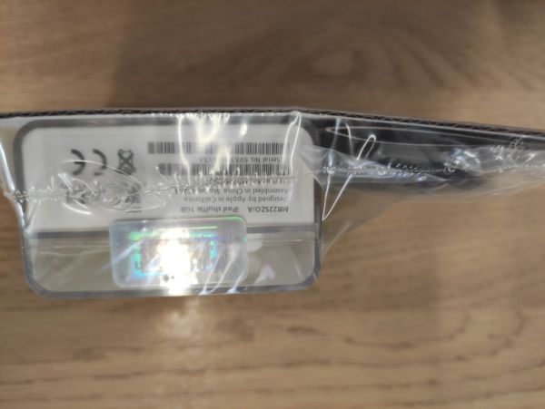 iPOD SHUFFLE