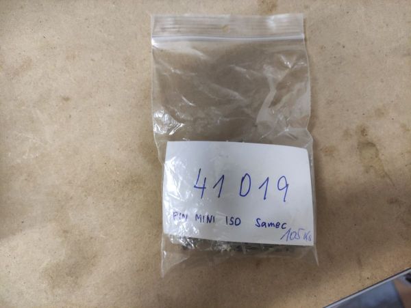 PIN MINI ISO konektoru samec