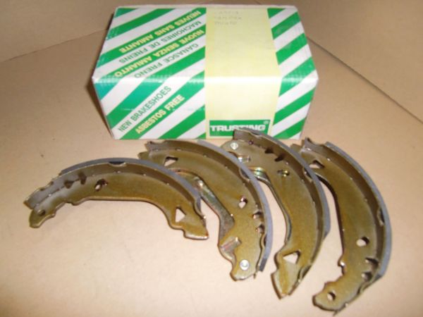 Sada brzdových čelistí, zadní FIAT PUNTO, TEMPRA, TIPO, UNO; LANCIA DEDRA, DELTA II, Y, Y10; ZASTAVA YUGO, YUGO FLORIDA 1.1-2.0 07.81-11.08