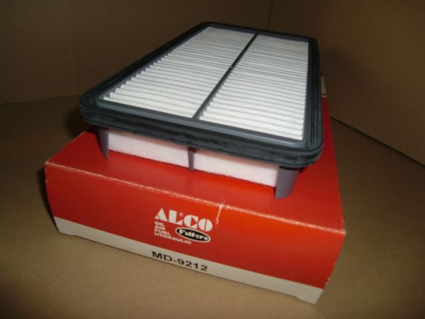 Vzduchový filtr LEXUS ES; PONTIAC TRANS SPORT; TOYOTA AVENSIS, CAMRY, CARINA, CARINA E, CARINA II, CELICA, COROLLA, COROLLA FX, MR 2 II, PICNIC, RAV 4 I 1.6-2.5 04.82-02.03