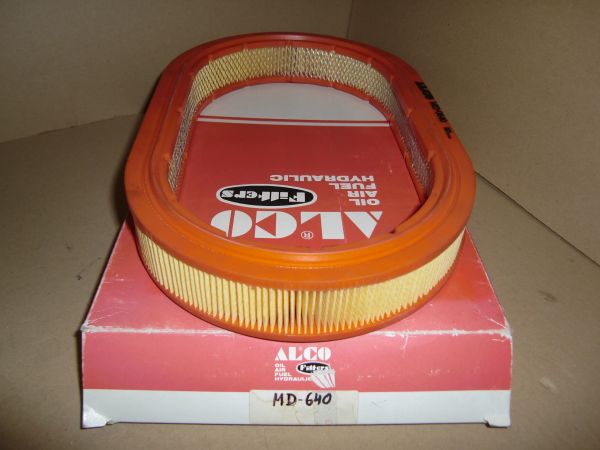 Vzduchový filtr pro vozy: FORD ESCORT III, ESCORT IV, FIESTA II, ORION II 1.6 09.80-07.90