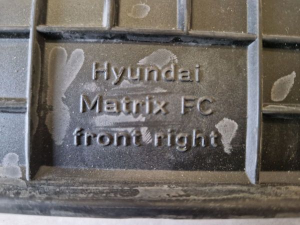 Sada předních gumových koberců - Hyundai Matrix (2001-2008)