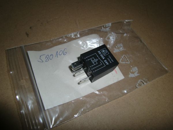 Multifunkční relé DT relay changer 65/75/85 DAF CF 95 XF, XF 95/105 / RVI MAGNUM DXI PREMIUM DXI /