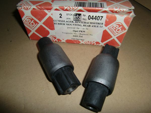 Silentblok ramene, zadní osa, vlevo/vpravo (vnitřní) OPEL VECTRA B 1.6-2.6 09.95-07.03